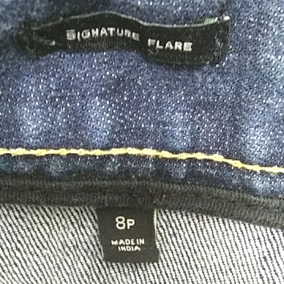 Talbots Petites Size 8 Signature Flare Jeans Premium Denim Made In India - Picture 8 of 9